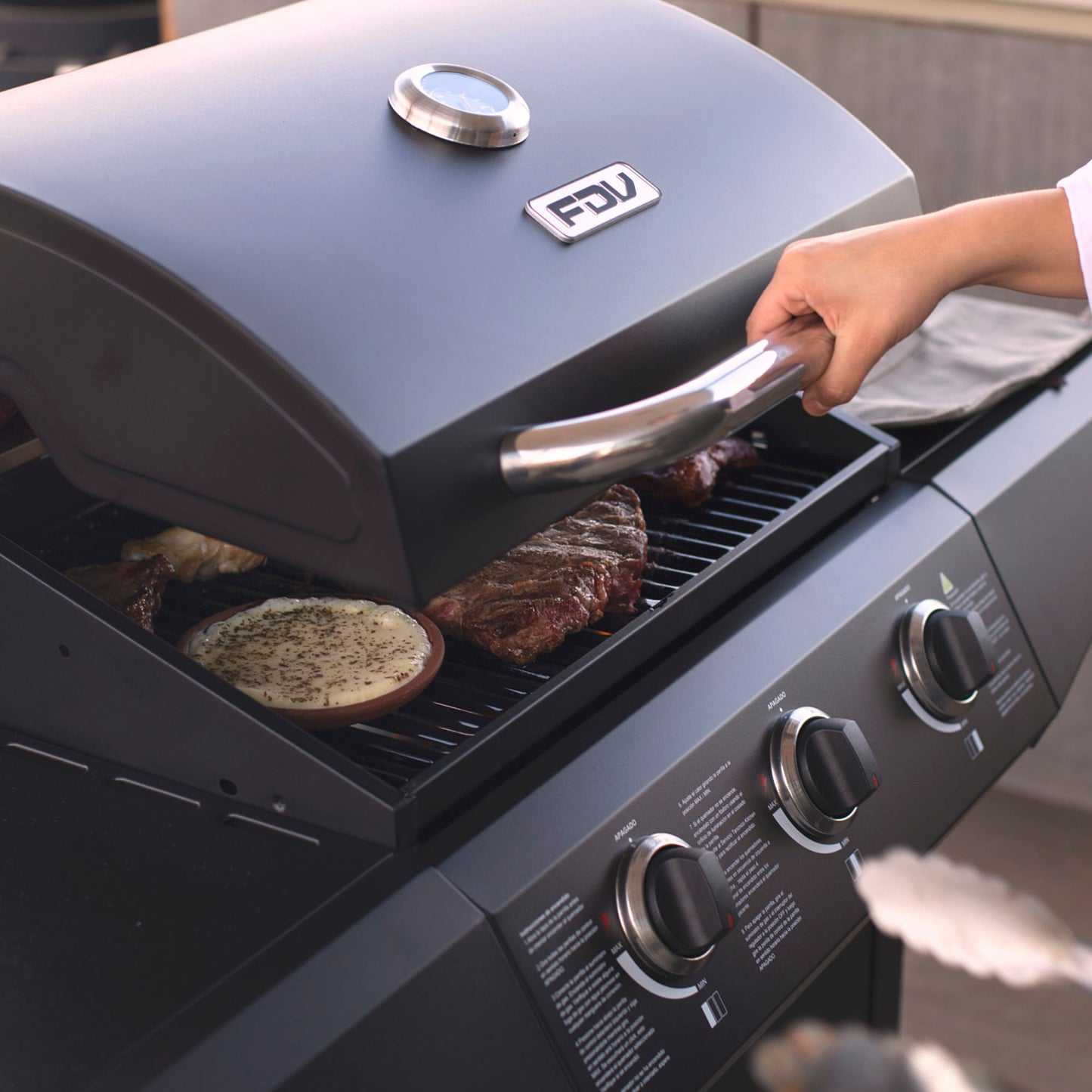 Parrilla a Gas Essence 3Q Black FDV - Caja Dañada-Parrillas a Gas