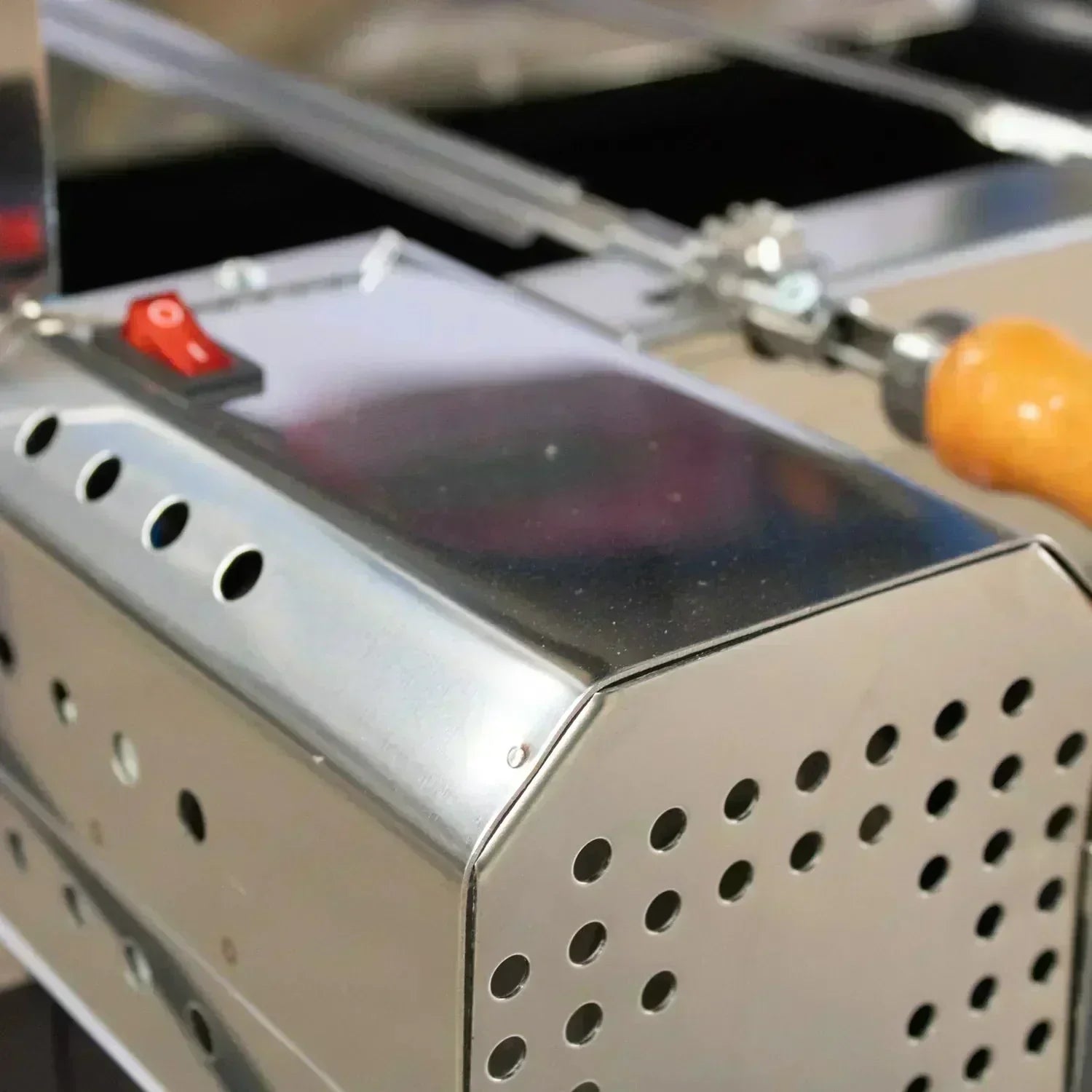 Parrilla A Carbón Con Motor Alcázar6#Negro