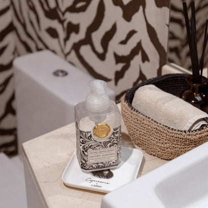 Plato Conejo Coquinaria by Larry