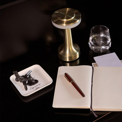 Plato Conejo Coquinaria by Larry