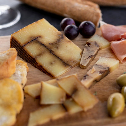 Queso Oveja con ajo negro 150 grs Coquinaria-Gourmet