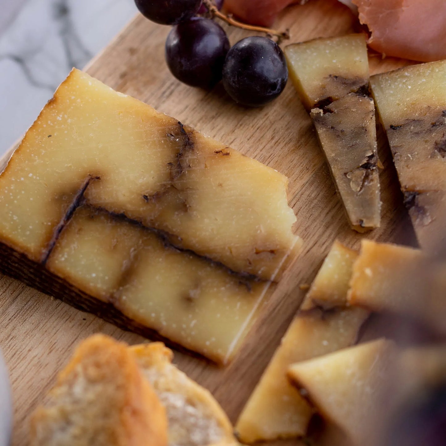 Queso Oveja con ajo negro 150 grs Coquinaria-Gourmet