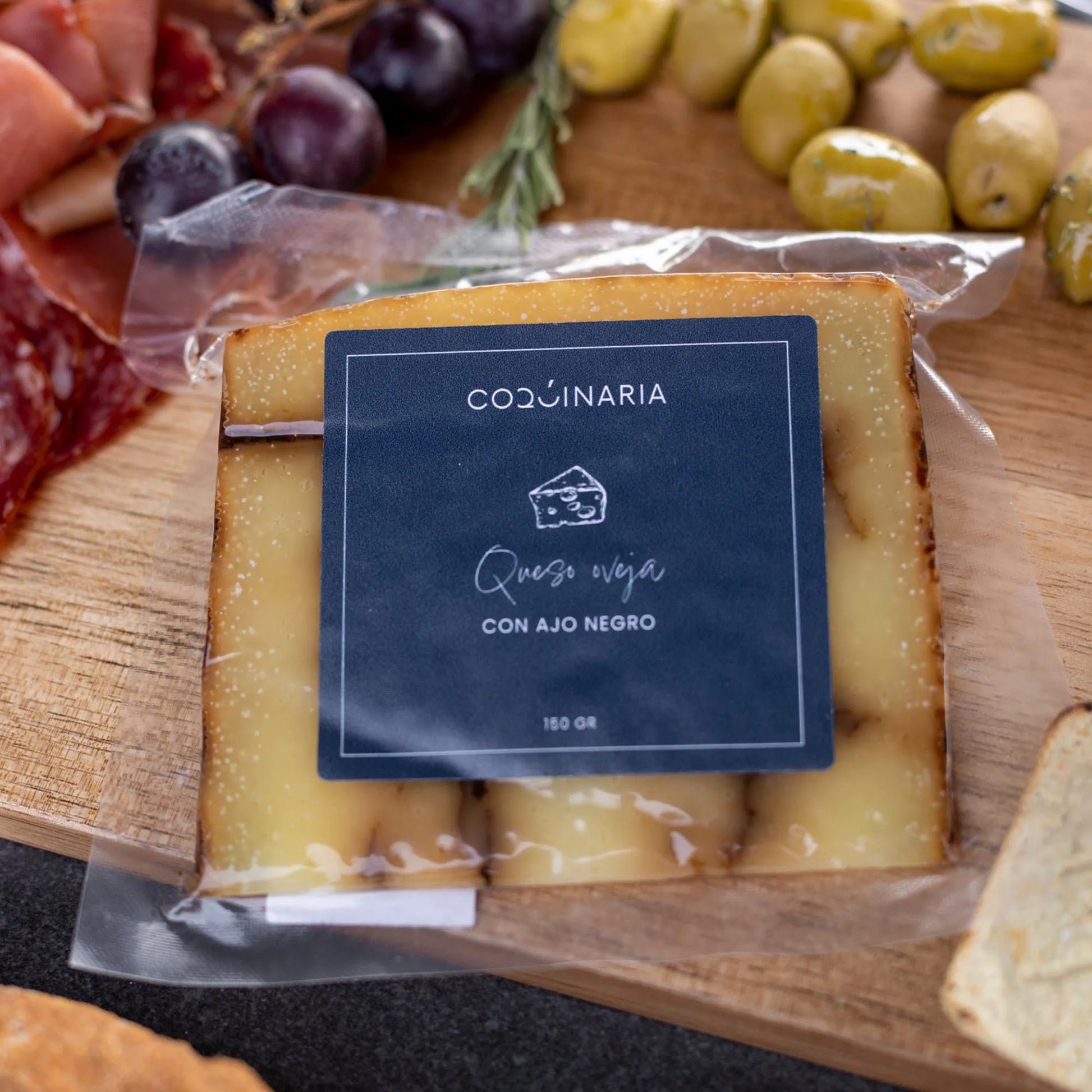 Queso Oveja con ajo negro 150 grs Coquinaria-Gourmet