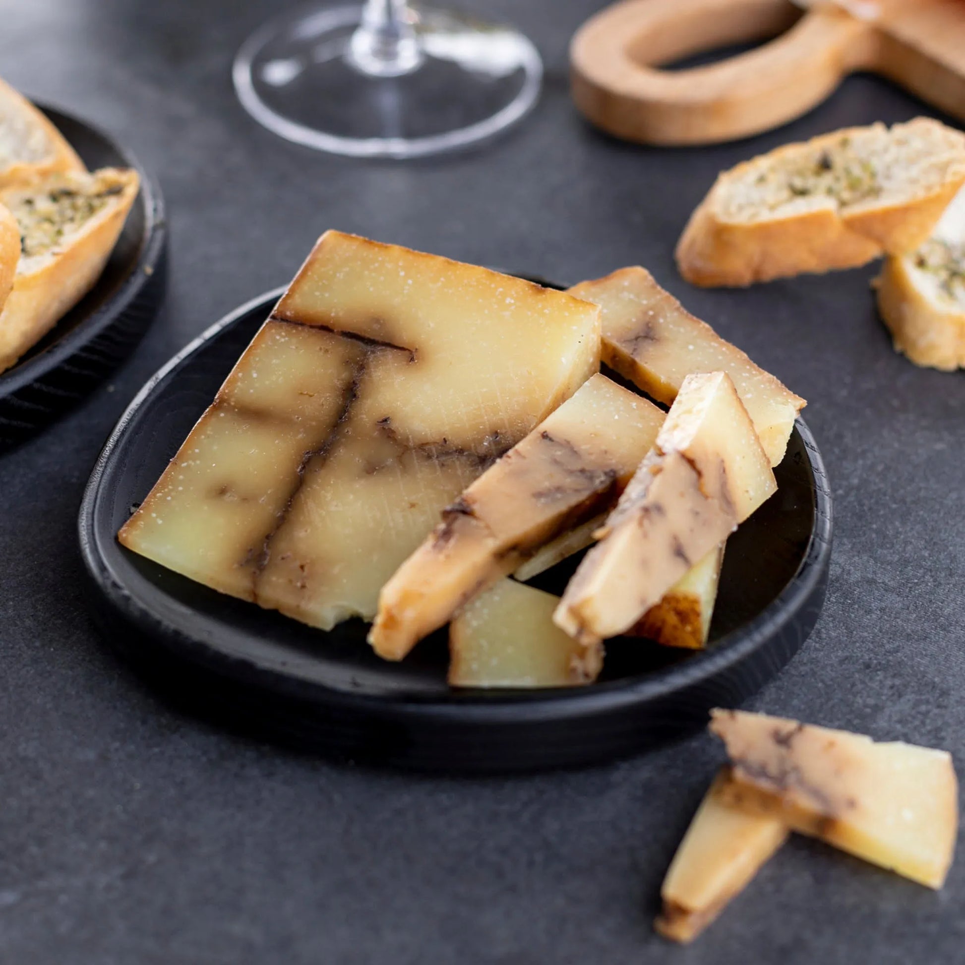 Queso Oveja con ajo negro 150 grs Coquinaria-Gourmet