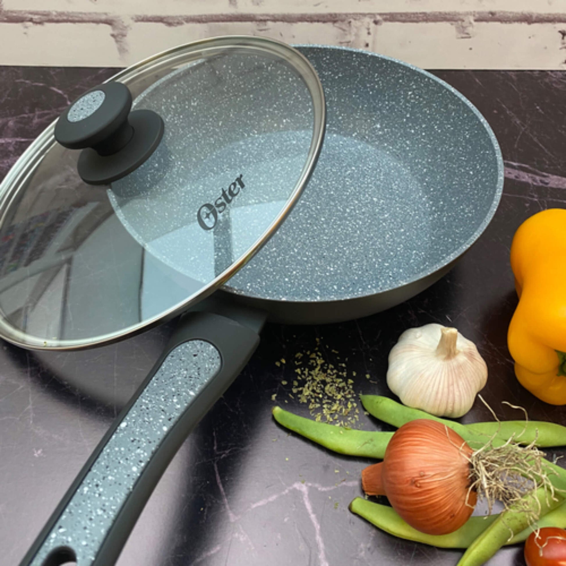 Sartén Wok Aluminio con Tapa Bastone 26 cm Oster1#Gris