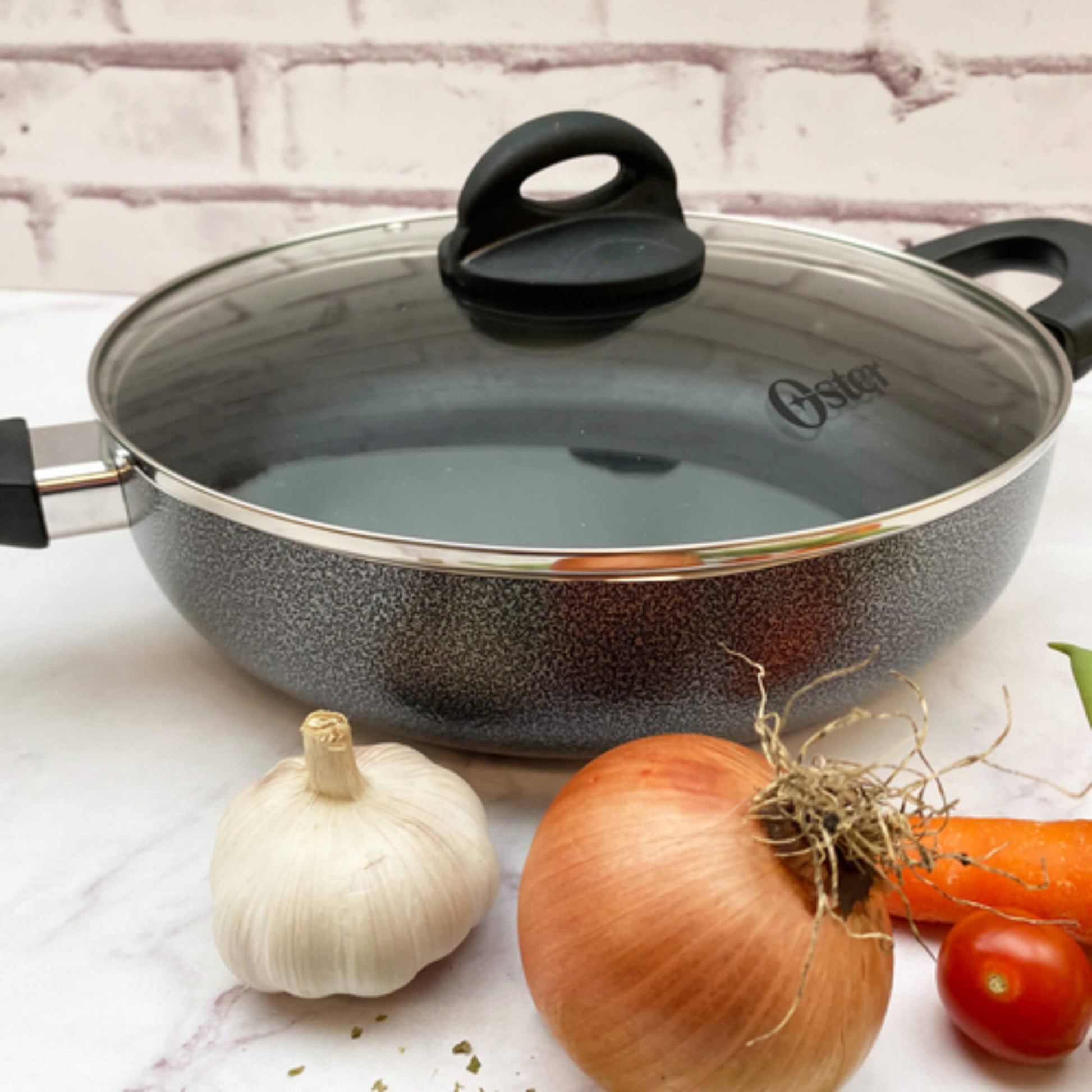 Sartén Wok Aluminio Tapa y Manilla Clairborne 26 cm Oster1#Gris