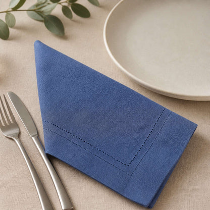 servilletas_azul_05_uso-plato.jpg