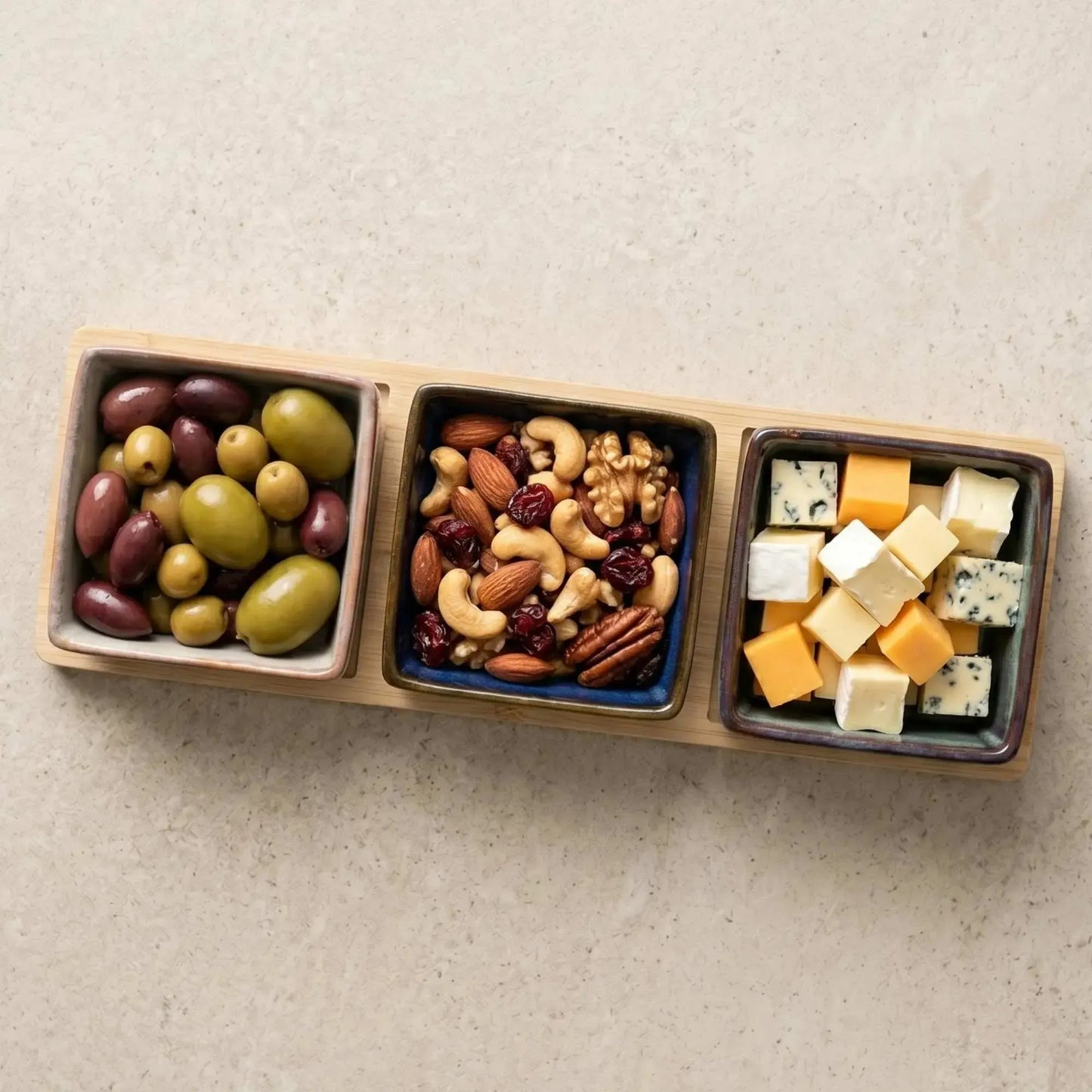 Set 3 Bowls Ceramica Cuadrados en Bandeja Bamboo 28 cm-Tablas