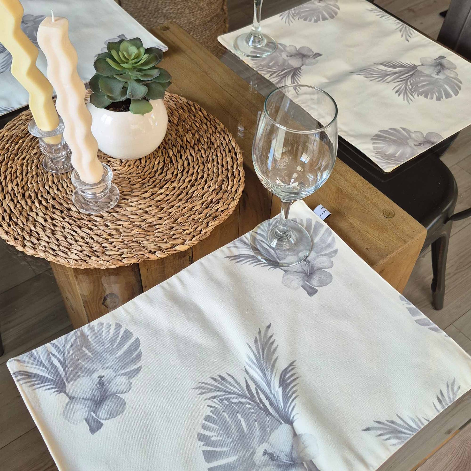 Set 4 Individuales Reversibles Tropical María Nicole Pauchard3#Rosa