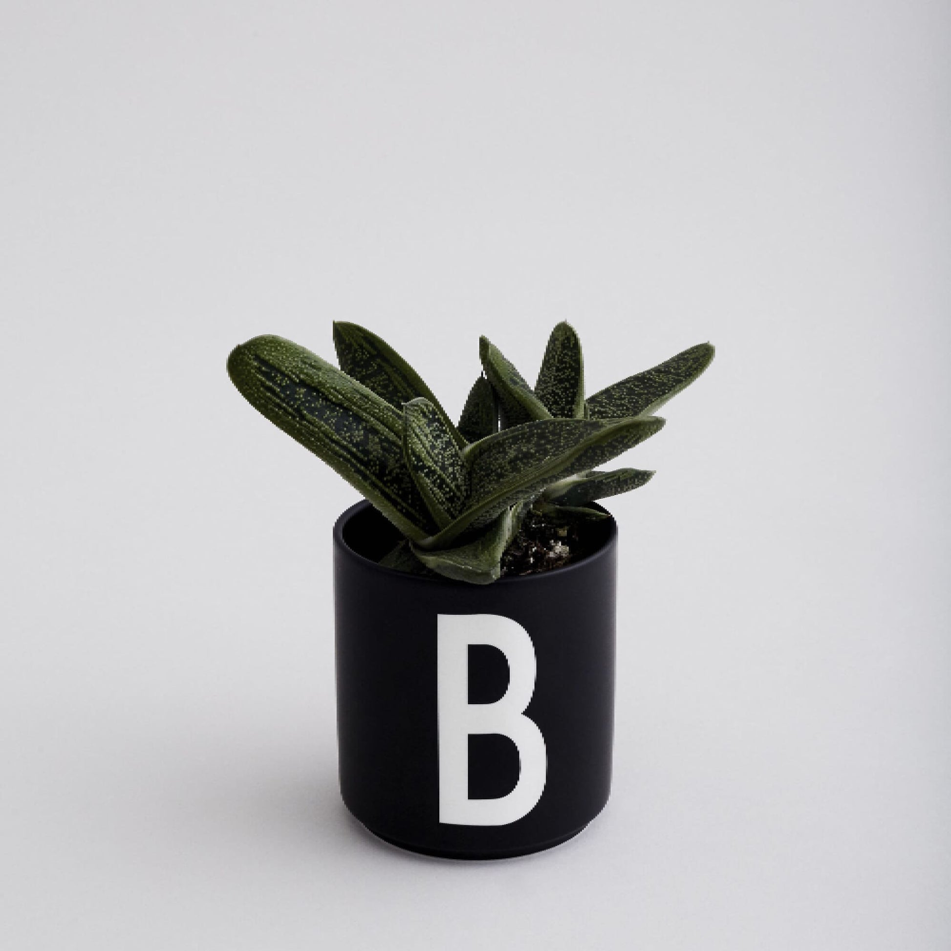 Taza Negro De Porcelana - B Design Letters3#Negro