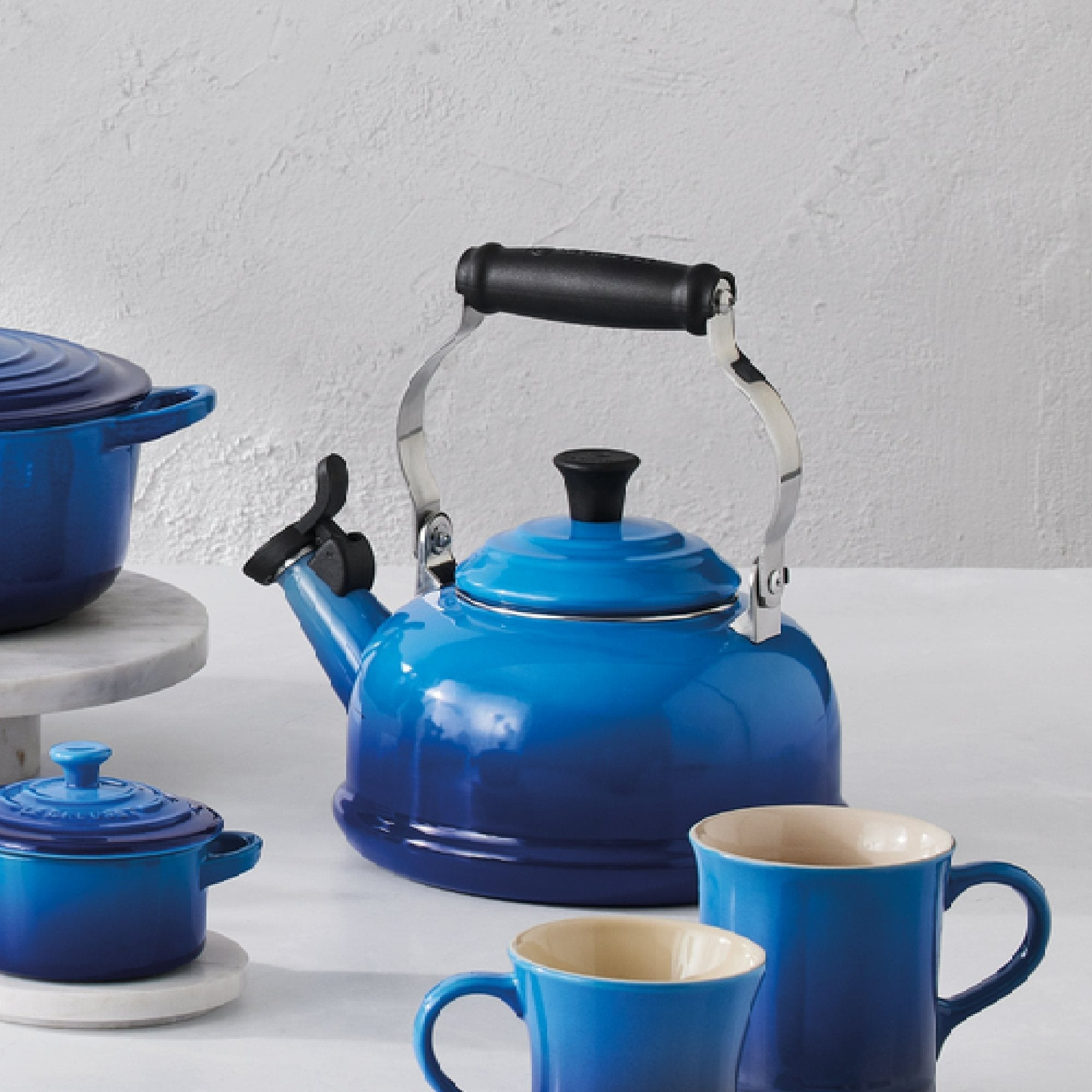 Tetera Tradicional Azure 1.6 Lts Le Creuset – Kitchen Center