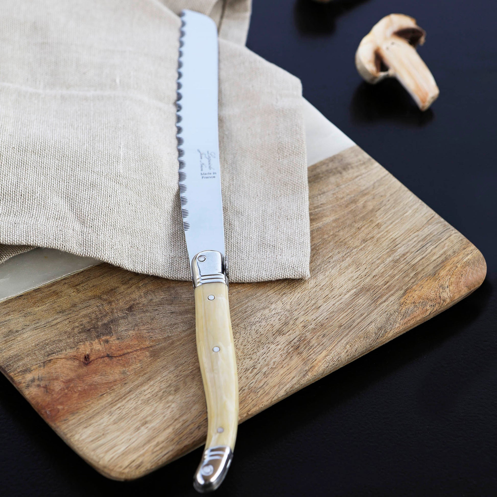 Cuchillo Pan Jean Nerón Laguiole1#Beige