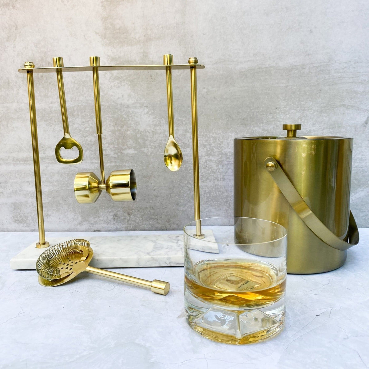 Barra Bar con Base de Mármol
