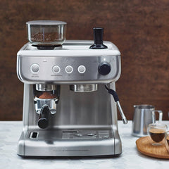 Cafetera Espresso Perfect Brew Molino Integrado BVSTEM73001