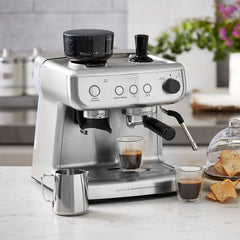 Cafetera Espresso Perfect Brew Molino Integrado BVSTEM73002