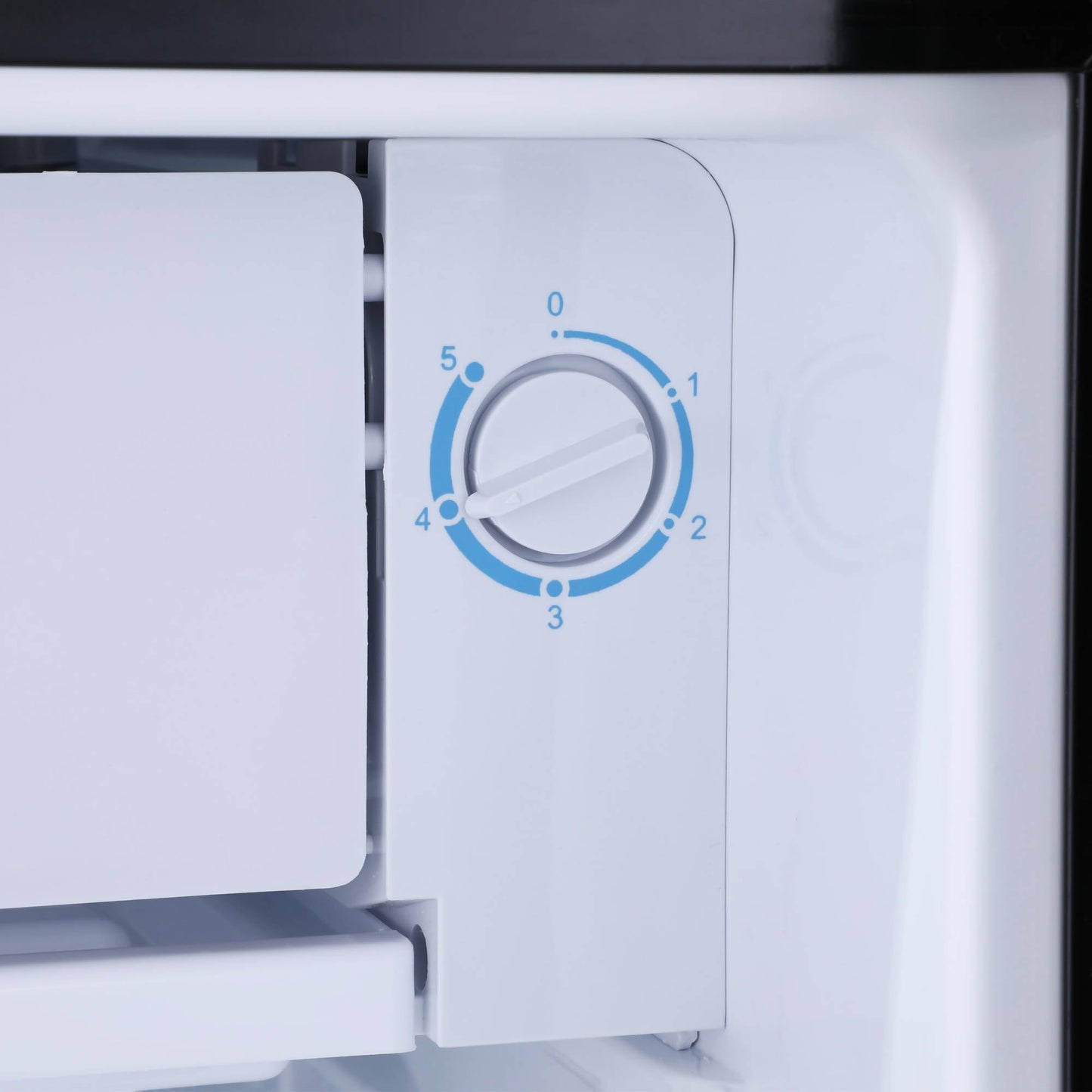 Frigobar Retro 90L LFB-90N Libero10#Negro