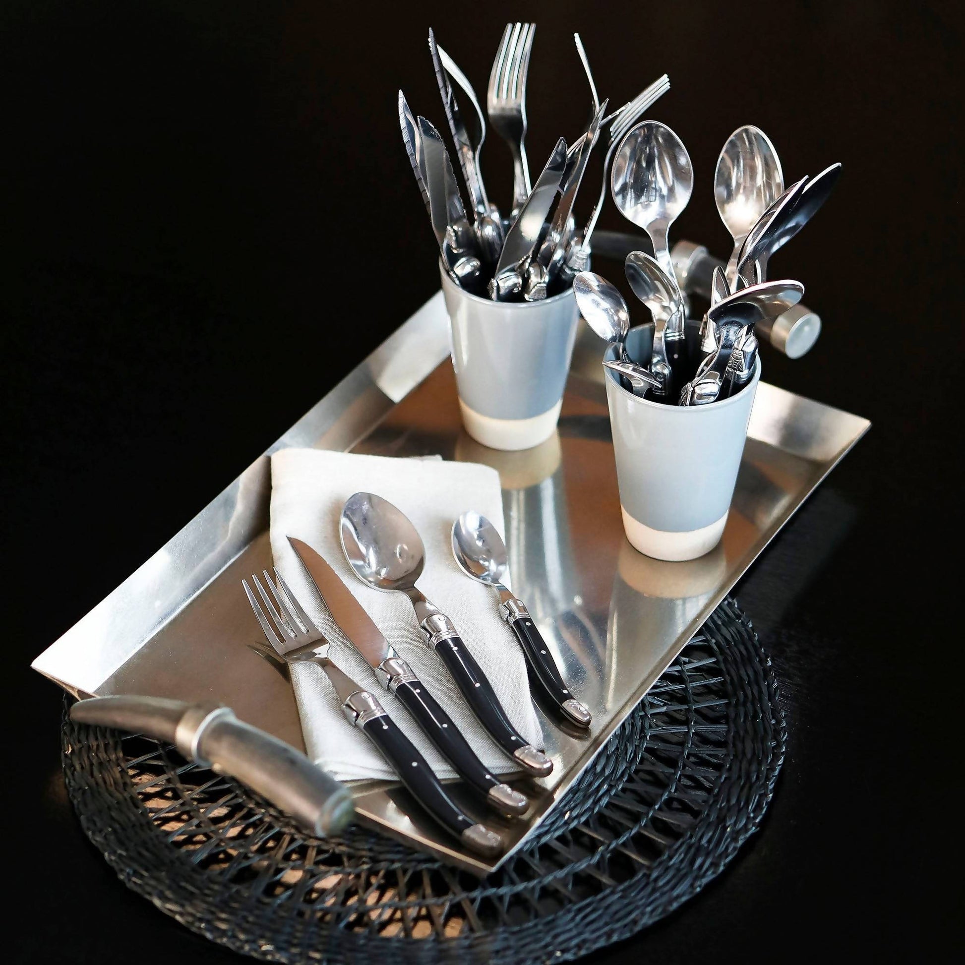 Kit Vajilla Klapp y Cuchillería Laguiole5#Negro