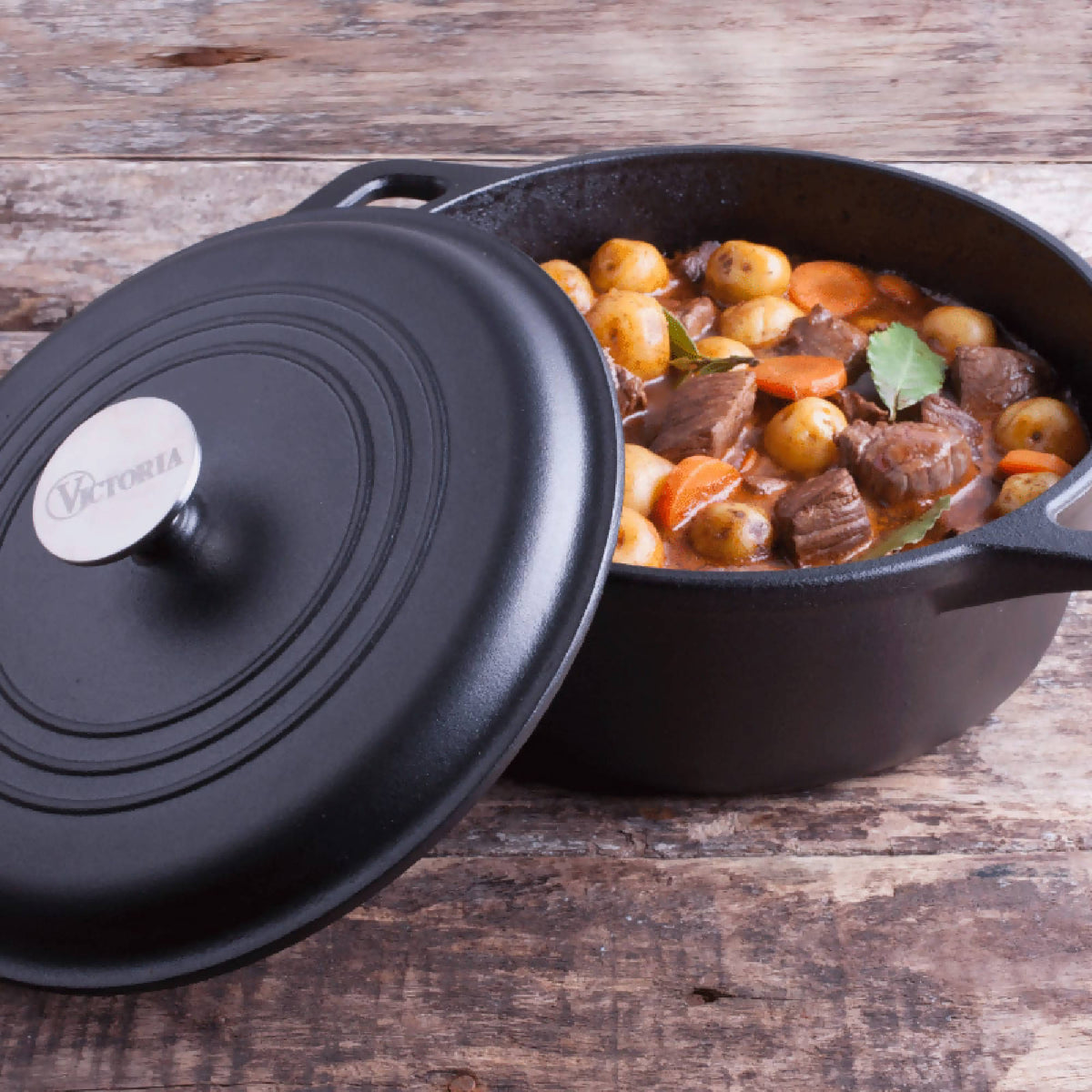 Horno Holandés Hierro Fundido Precurada 5.7 Lts