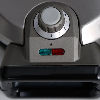 Waflera/Gofrera Vertical WAF-V100 de Cuisinart®